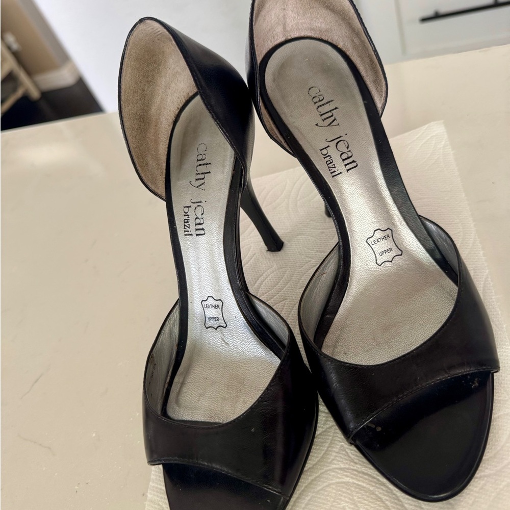 Cathy Jean Black Open-Toe Heels - Picture 5 of 11